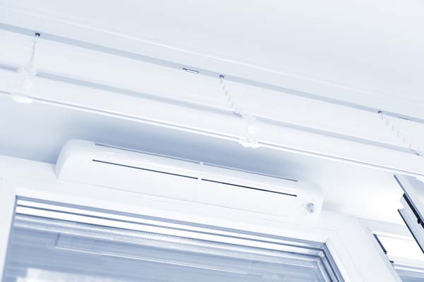 Comment nettoyer la grille d'entrée d'une ventilation simple flux ?